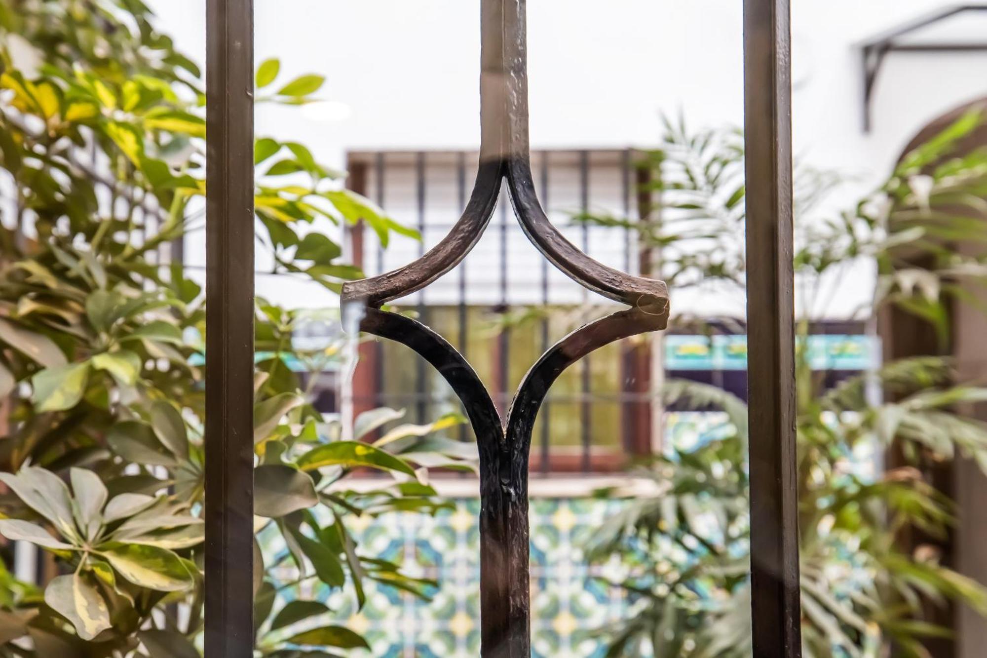 Encanto En La Juderia: Apartamento Con Patio Кордова Экстерьер фото
