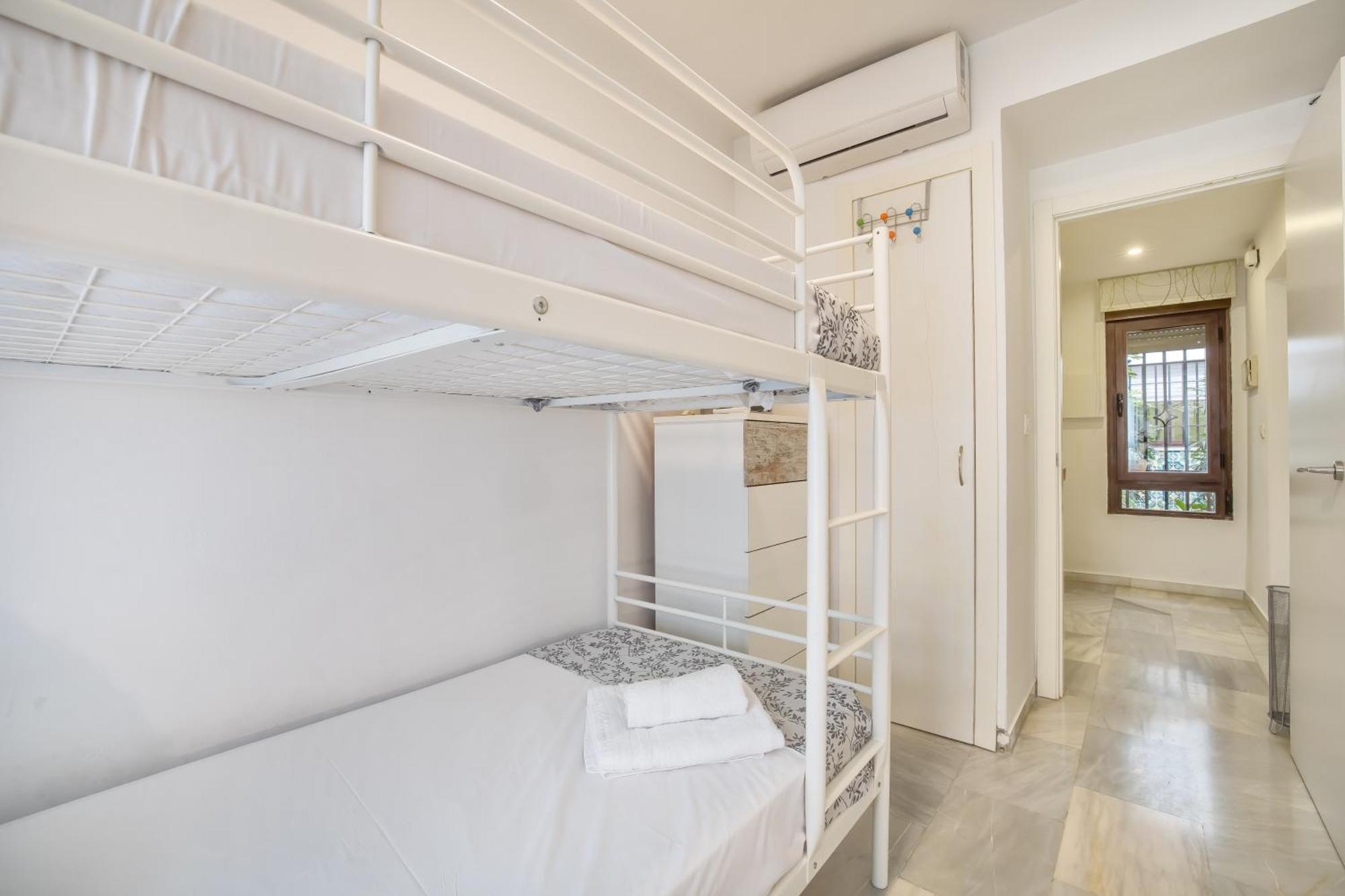 Encanto En La Juderia: Apartamento Con Patio Кордова Экстерьер фото
