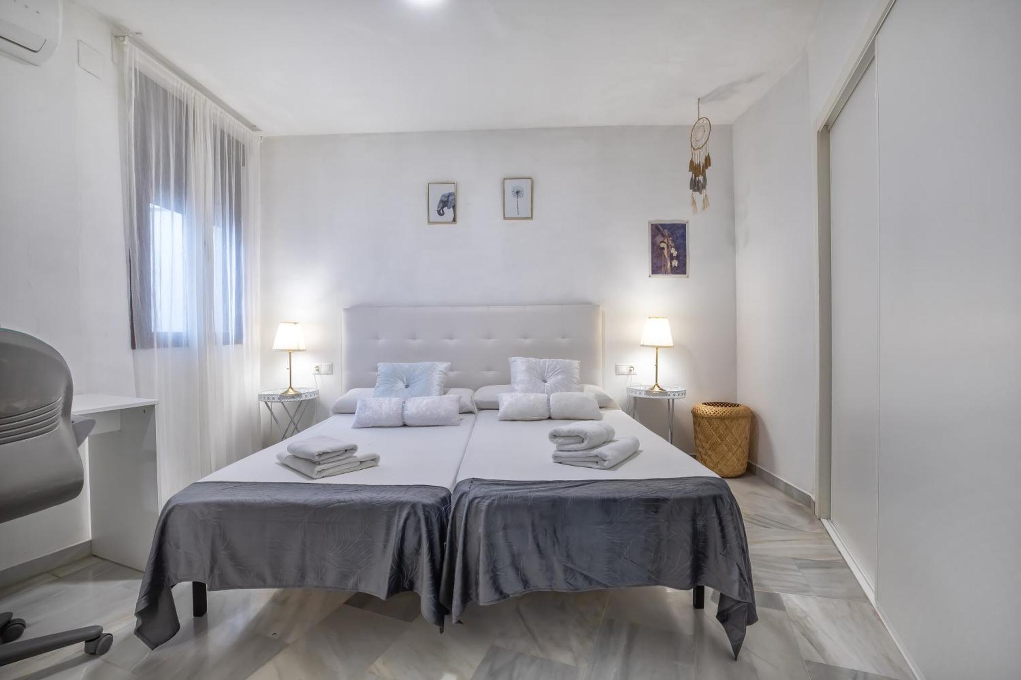 Encanto En La Juderia: Apartamento Con Patio Кордова Экстерьер фото